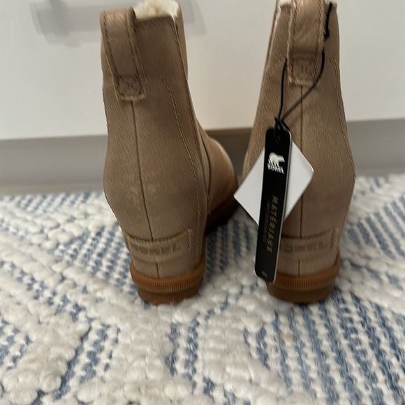 NWT Sorel wedge bootie - Picture 2 of 4